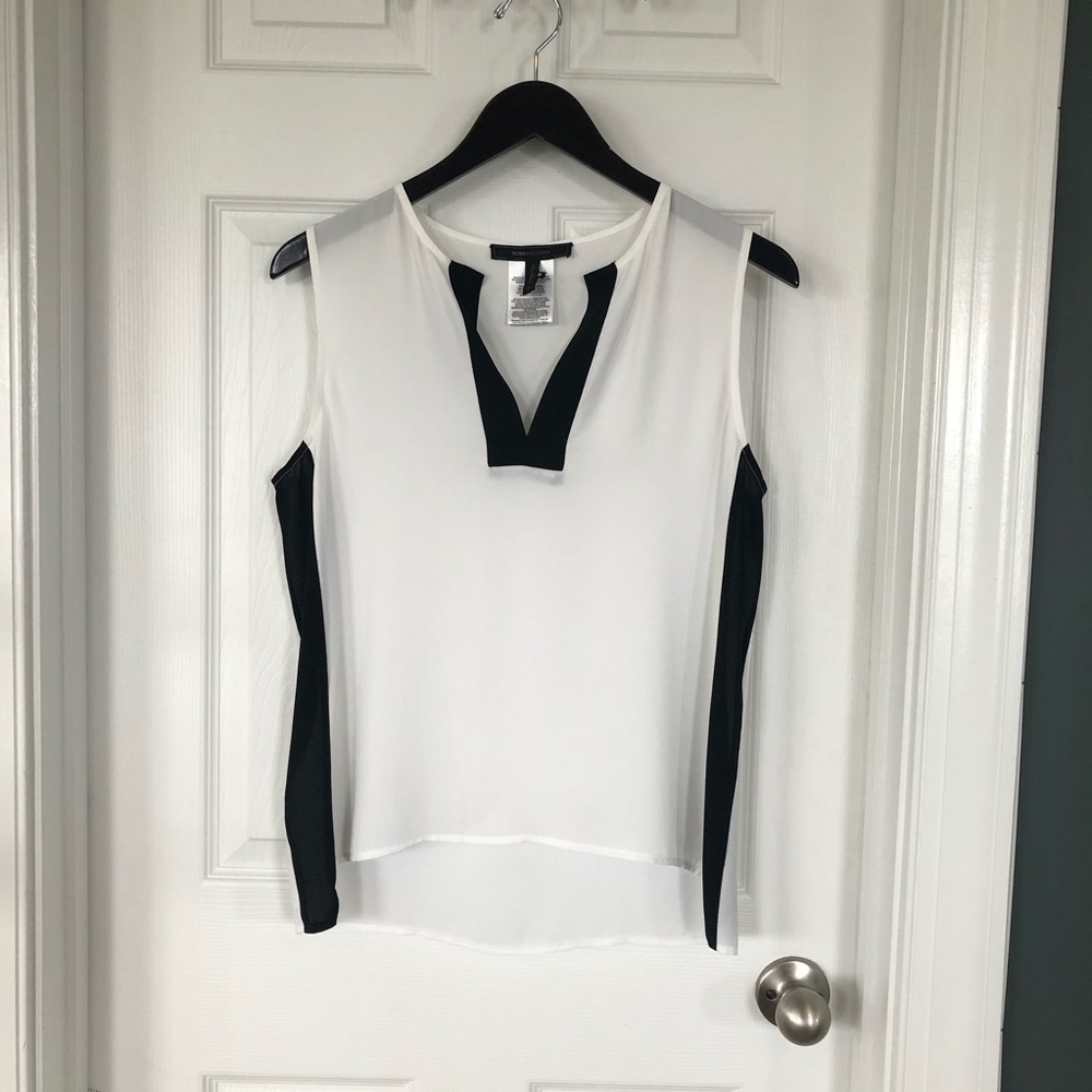 BCBGMaxAzria Black&White V-Neck Shirt